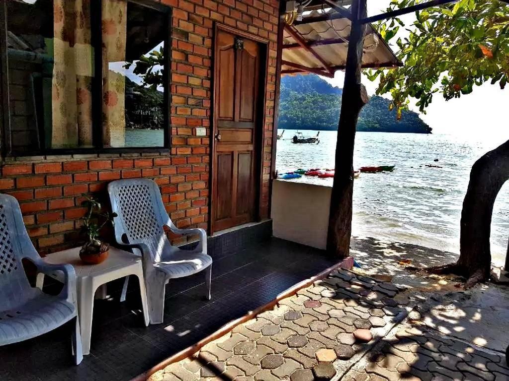 Dalum Beachhouse Ko Phi Phi Exterior foto