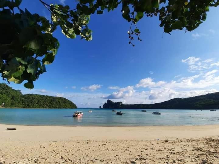 Dalum Beachhouse Ko Phi Phi Exterior foto