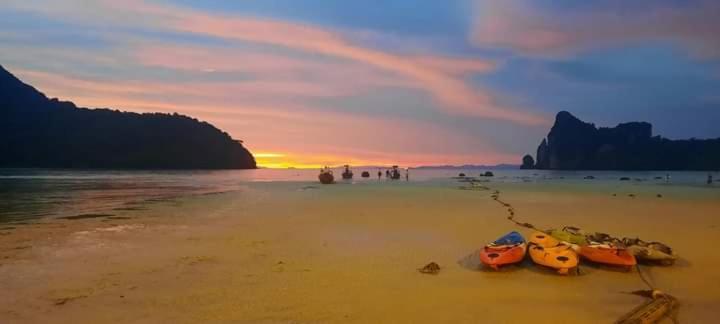 Dalum Beachhouse Ko Phi Phi Exterior foto
